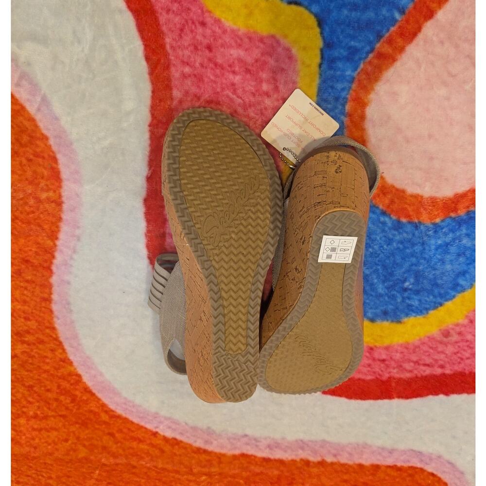 NWT Skechers Beverlee - Sheer Luck Size Women's 10 - Picture 3 of 9
